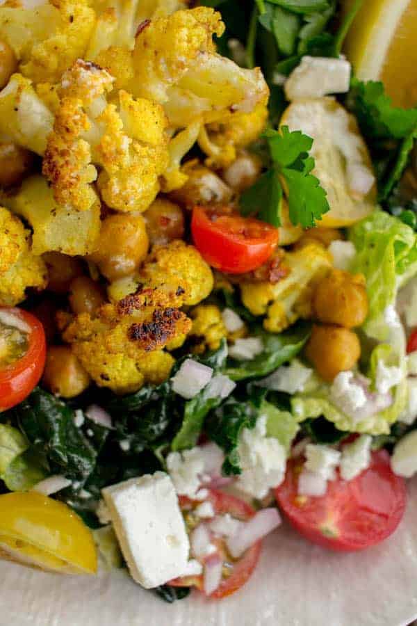 Roasted Chickpea & Cauliflower Shawarma Bowls by @beardandbonnet on www.thismessisours.com