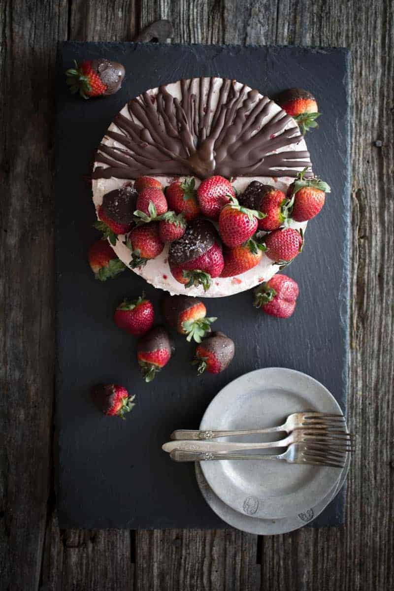 Chocolate Covered Strawberry Cake on @beardandbonnet with @enjoylifefoods on www.thismessisours.com