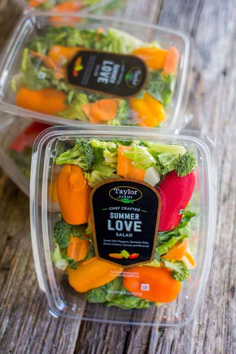 @TaylorFarms Chef Crafted Salad Kits on @beardandbonnet! #YourTaylorFarms #ChefCrafted #ad