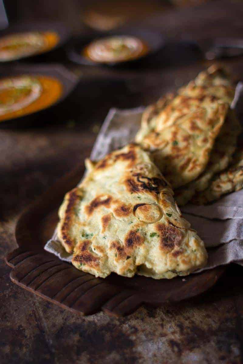 You have 30 minutes? You have to make this Gluten Free Roasted Garlic Naan. Total game changer when it comes to free eats! recipe on @beardandbonnet