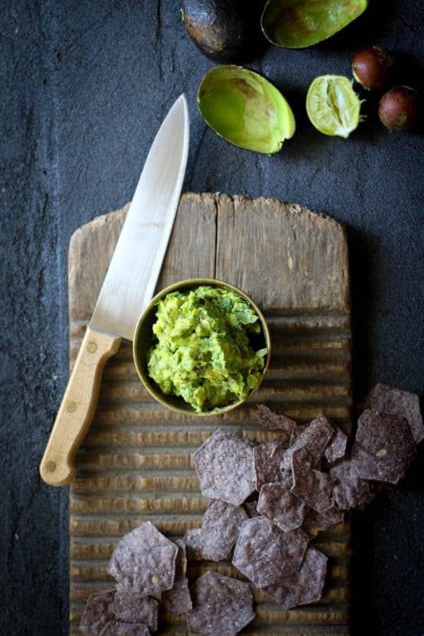 Quintessential Guacamole recipe || @thismessisours #vegan #glutenfree