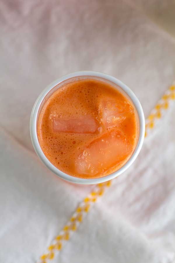 Carrot and Lime Cooler recipe { @beardandbonnet } www.thismessisours.com