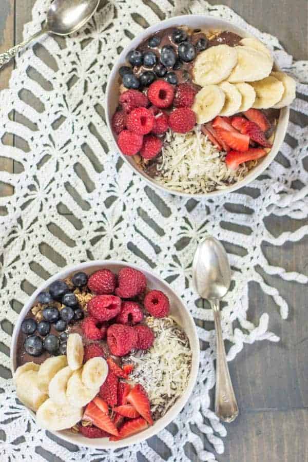 Mother's Day Açai Bowl recipe { @beardandbonnet www.thismessisours.com }