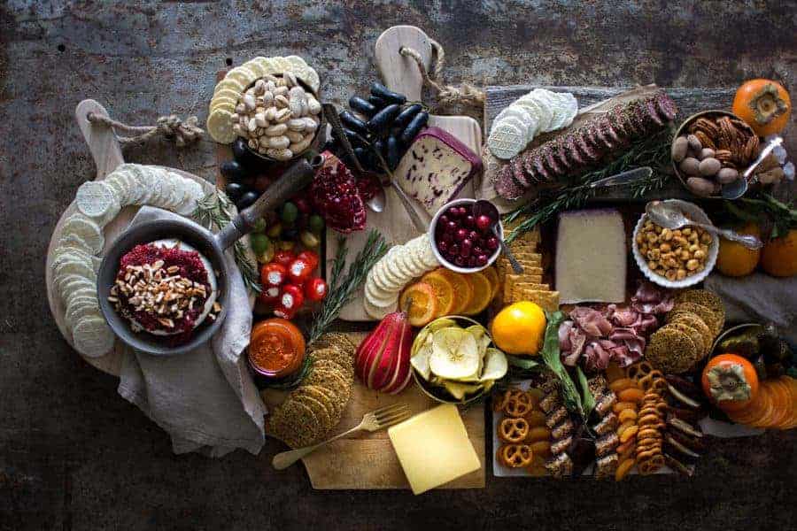 5 Tips for Building the Ultimate Holiday Charcuterie Board || Keep the cheese pairings classic! You can never go wrong with pairing flavors like apple and cheddar or chorizo and Manchego. || @gfsnacksquares #goodnessknows 