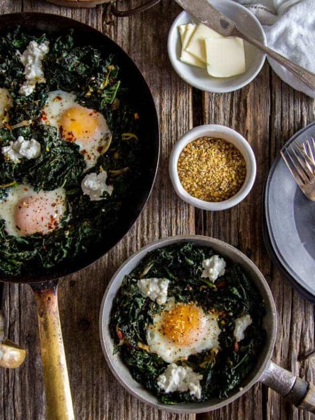 Easy Breakfast Skillet Eggs with Kale and Leeks