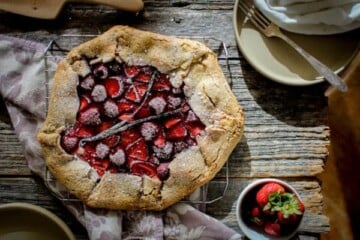 Mixed Berry & Earl Grey Galette recipe || Tart & sweet with a nutty crust, this galette is the stuff that summertime dreams are made of! || @pamelasproducts