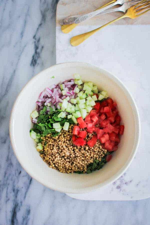 Sorghum Tabbouleh recipe || Sorghum stands in for the more traditional bulgur wheat in this gluten free version of tabbouleh. || @thismessisours #glutenfree #vegan