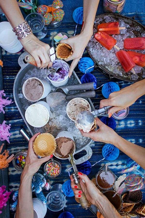 How to Host an Ice Cream Social || @thismessisours #FriendsWhoFete