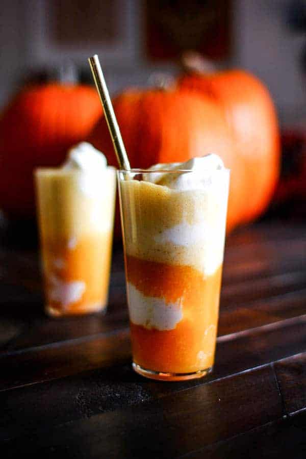 Pumpkin Spice Ice Cream Float recipe || This easy 5 minute dessert has all the flavors of fall that you love without the stress of baking up a storm! || @thismessisours #glutenfree #pumpkinspice