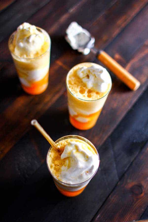 Pumpkin Spice Ice Cream Float recipe || This easy 5 minute dessert has all the flavors of fall that you love without the stress of baking up a storm! || @thismessisours #glutenfree #pumpkinspice