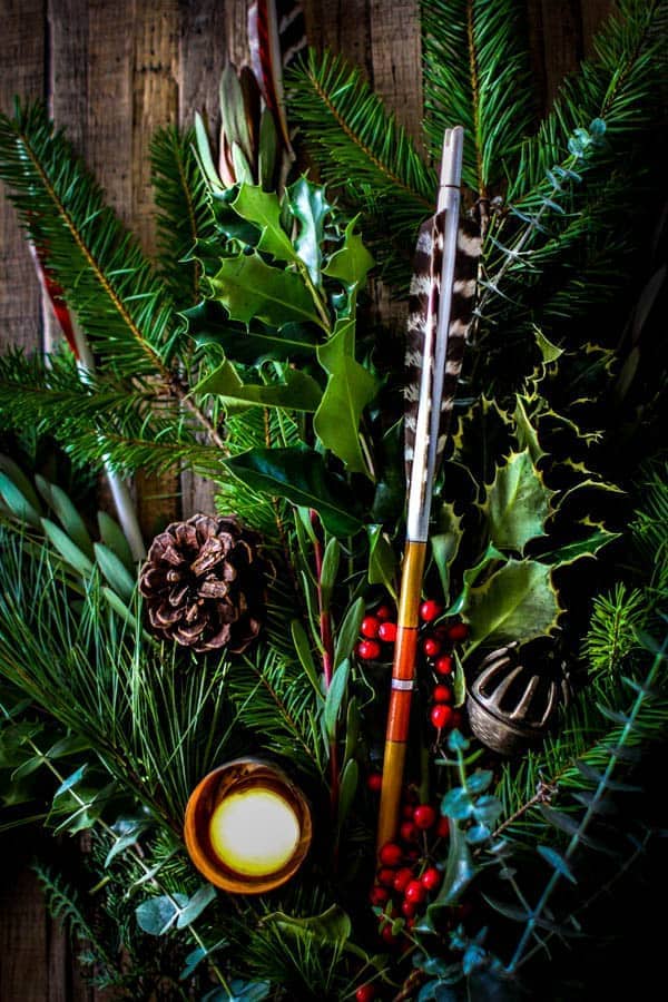 holiday centerpieces using pine cones